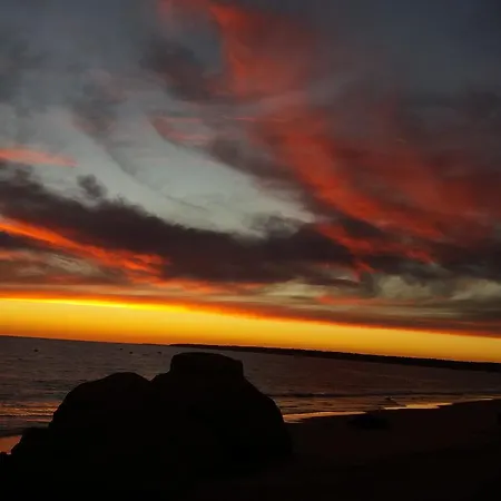 Alojamento de Acomodação e Pequeno-almoço Casa Cereja 'adults Only' *