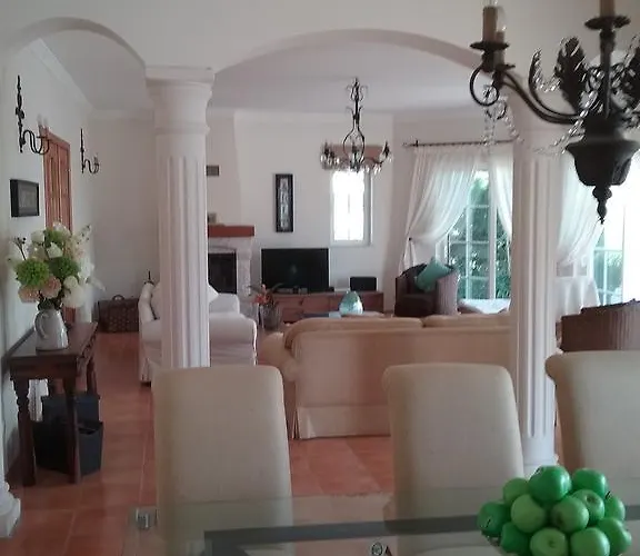 Casa Cereja 'adults Only' Bed and Breakfast *