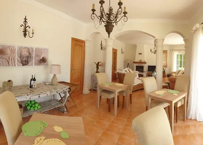 Casa Cereja 'adults Only' Bed and Breakfast
