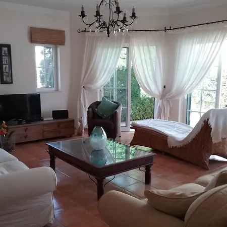 Casa Cereja 'adults Only' * Αλμπουφέιρα