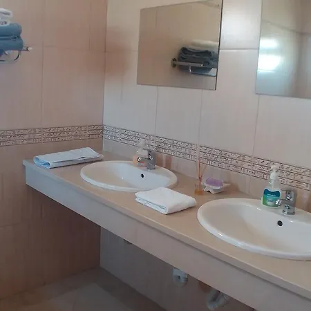 Casa Cereja 'adults Only' Αλμπουφέιρα