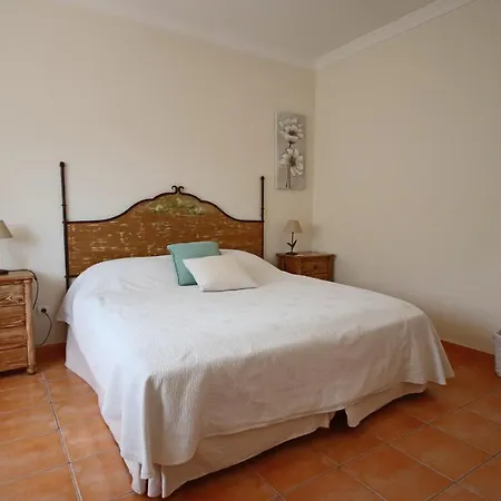 Bed and Breakfast Casa Cereja 'adults Only' Αλμπουφέιρα